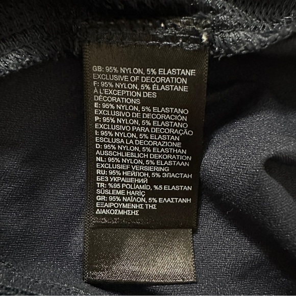 The North Face Women's Dark Blue Athletic Shorts - Picture 6 of 6